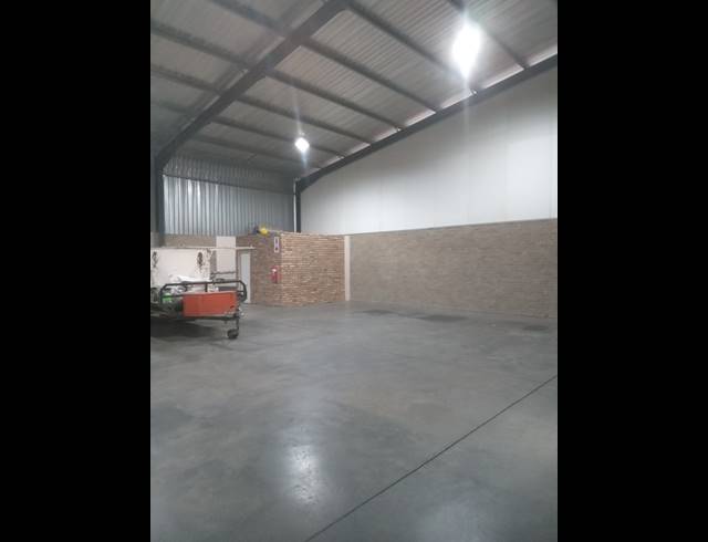 320M² MINI FACTORY FOR SALE IN APEX